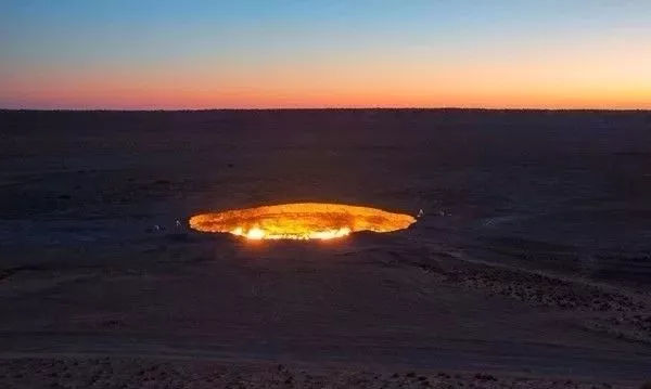 hth官网入口-
大学生做服务员是浪费人才吗?只要用心努力 服务员也会有成就