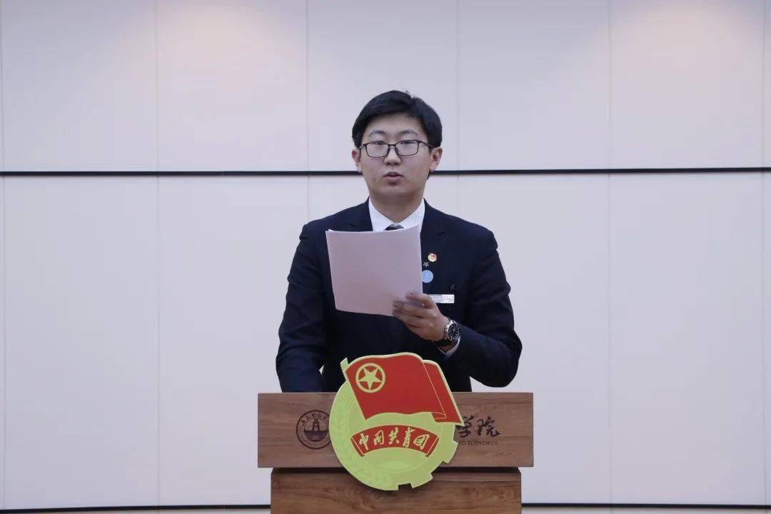 恪守学生天职、牢记服务宗旨-华体会体育hth官方网站(图16)
恪守学生天职、牢记服务宗旨-华体会体育hth官方网站(图16)