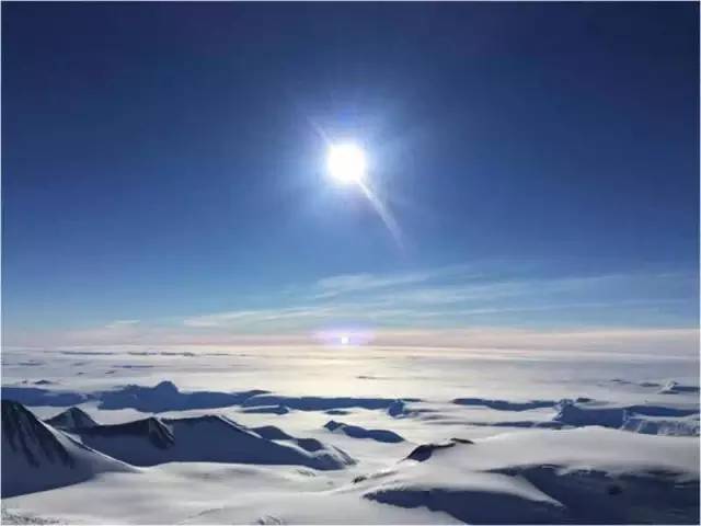 hth官网入口_竞速赛车手游《疯狂飞车》 8月3日激情开测