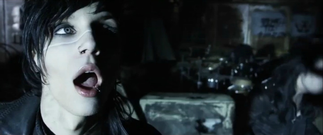 华体会体育hth官方网站-金沙小学特邀红十字志愿者到校开展急救小常识公益课堂