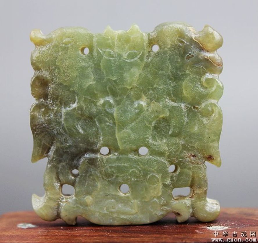 华体会体育hth官方网站-
西安一商场内26岁女服务员被割喉致死!作案后男子自己报警(图1) hth官网入口