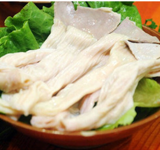 【hth官网入口】“同餐童乐护幼成长”——唐河县古城乡中心幼儿园建立领导班子陪餐制度